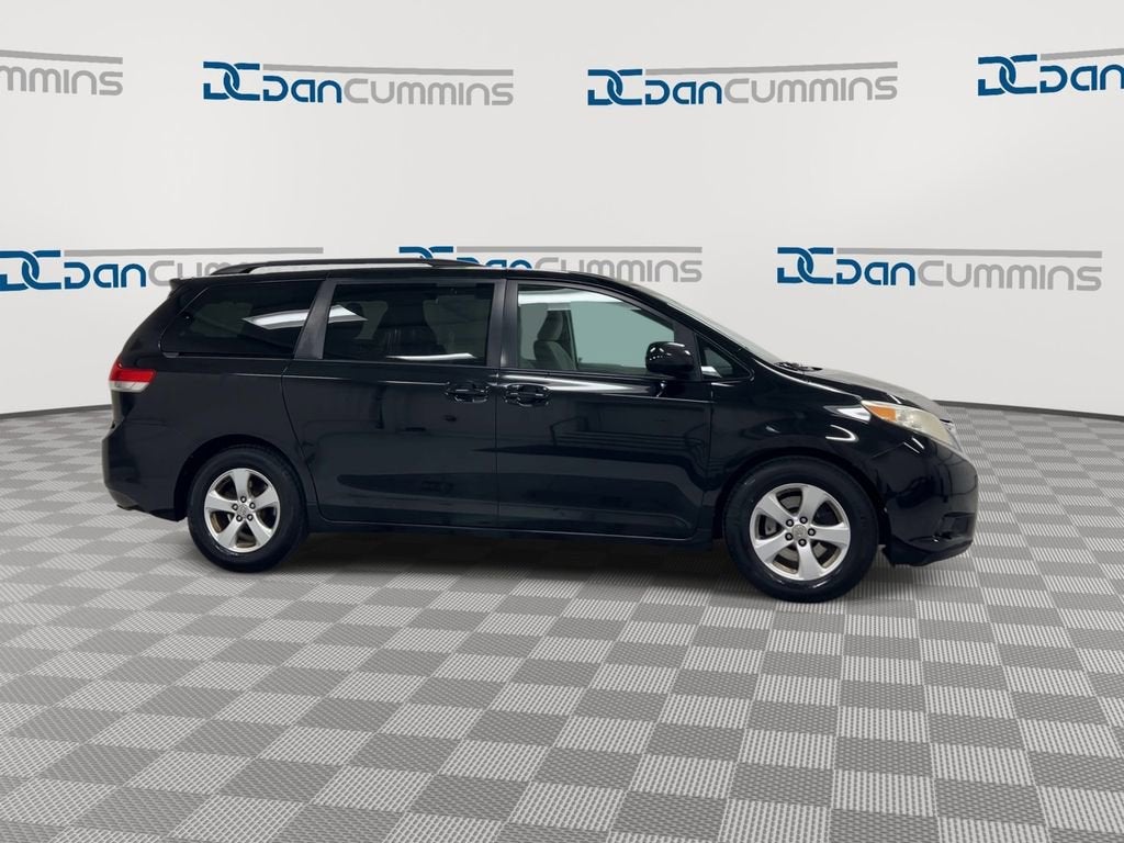 2011 Toyota Sienna LE AAS