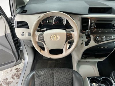 2011 Toyota Sienna SE