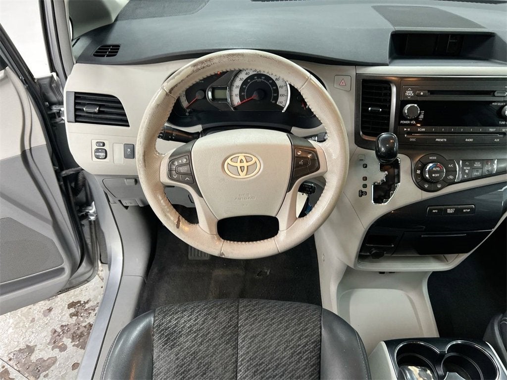 2011 Toyota Sienna SE
