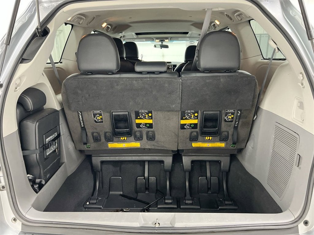 2011 Toyota Sienna SE
