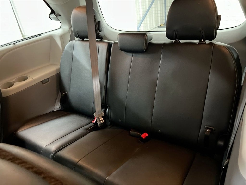 2011 Toyota Sienna SE