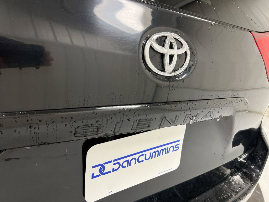 2016 Toyota Sienna XLE