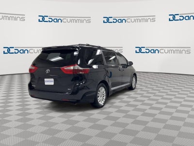 2016 Toyota Sienna XLE