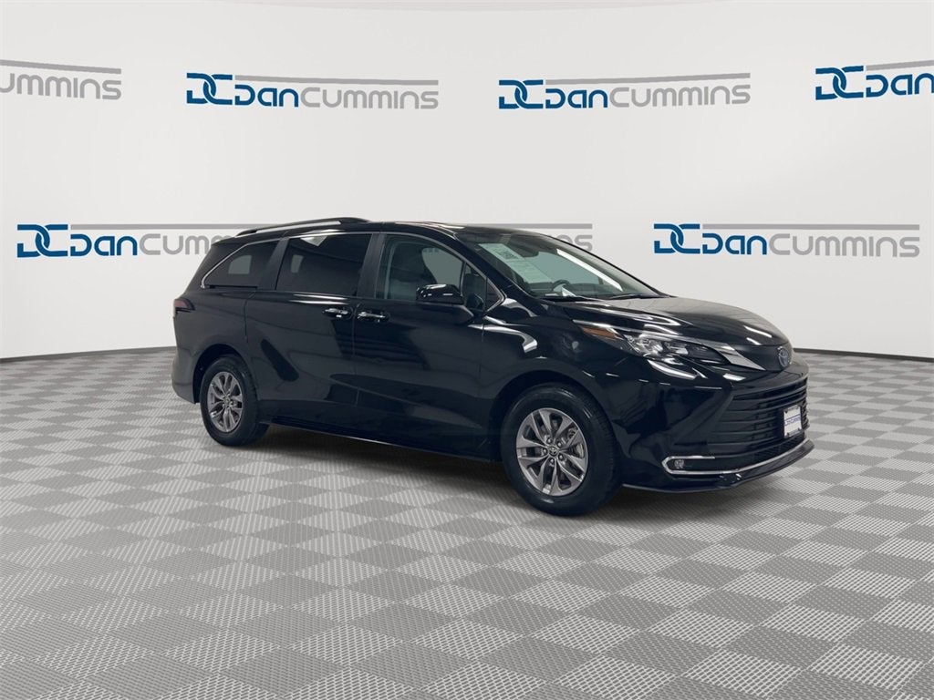 2024 Toyota Sienna XLE