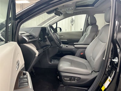 2024 Toyota Sienna XLE