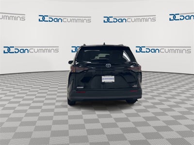 2024 Toyota Sienna XLE
