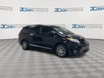 2018 Toyota Sienna XLE Auto Access Seat