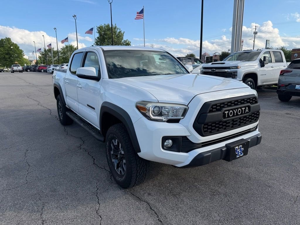 2016 Toyota Tacoma SR