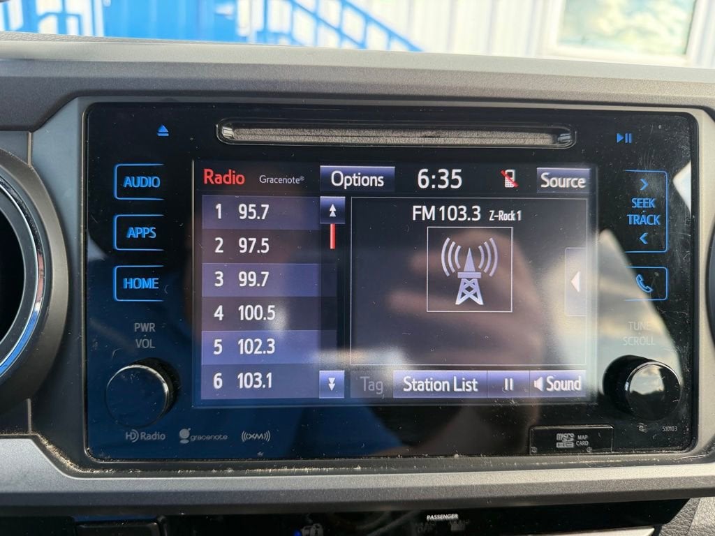 2016 Toyota Tacoma SR