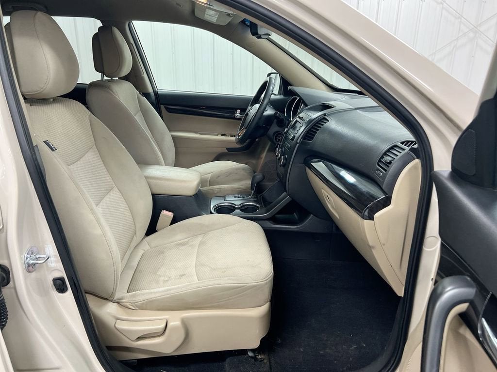 2011 Kia Sorento LX