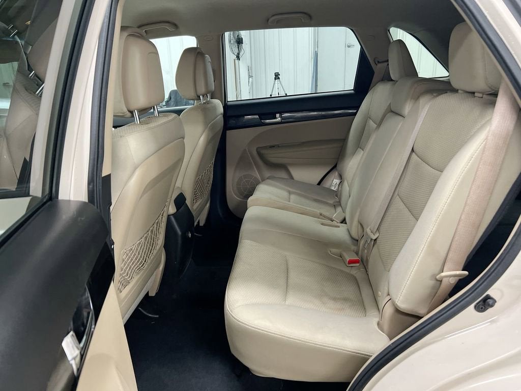 2011 Kia Sorento LX