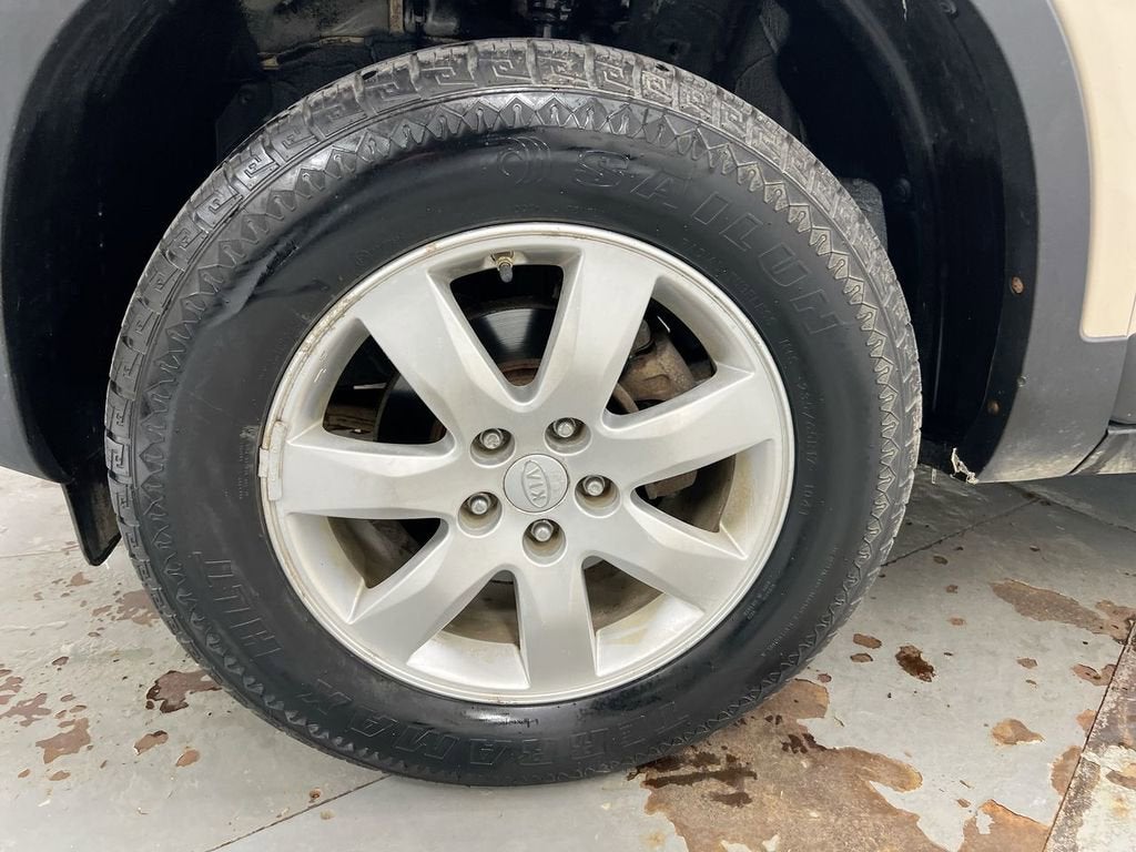 2011 Kia Sorento LX