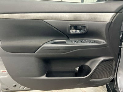 2016 Mitsubishi Outlander SE