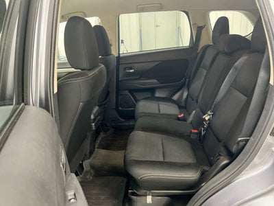 2016 Mitsubishi Outlander SE