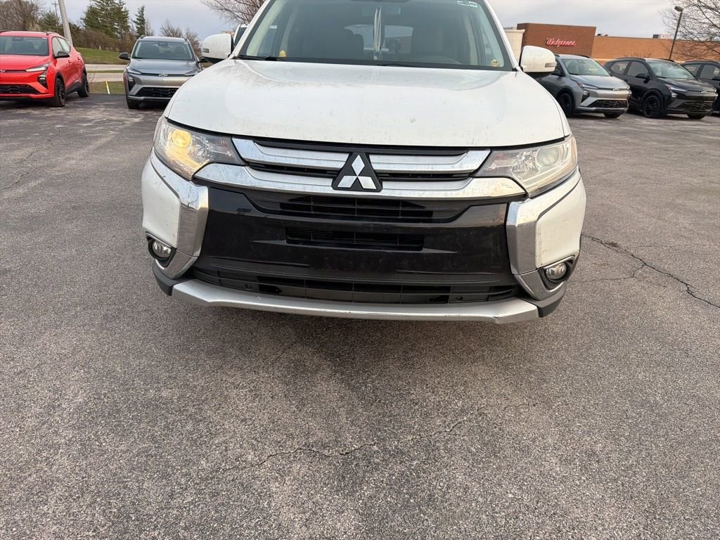 2016 Mitsubishi Outlander SE