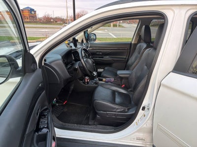 2016 Mitsubishi Outlander SE