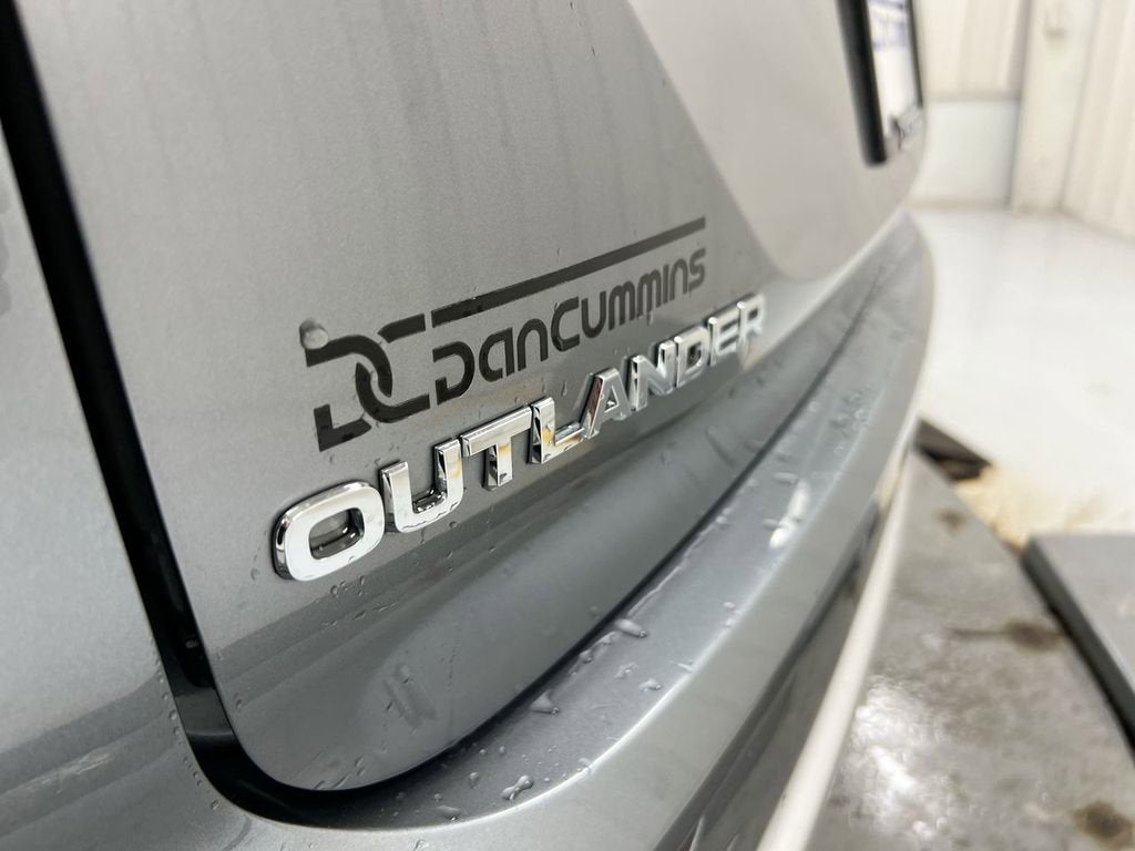 2023 Mitsubishi Outlander SE