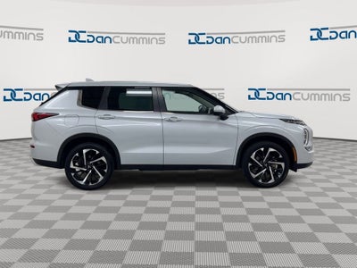 2023 Mitsubishi Outlander SE