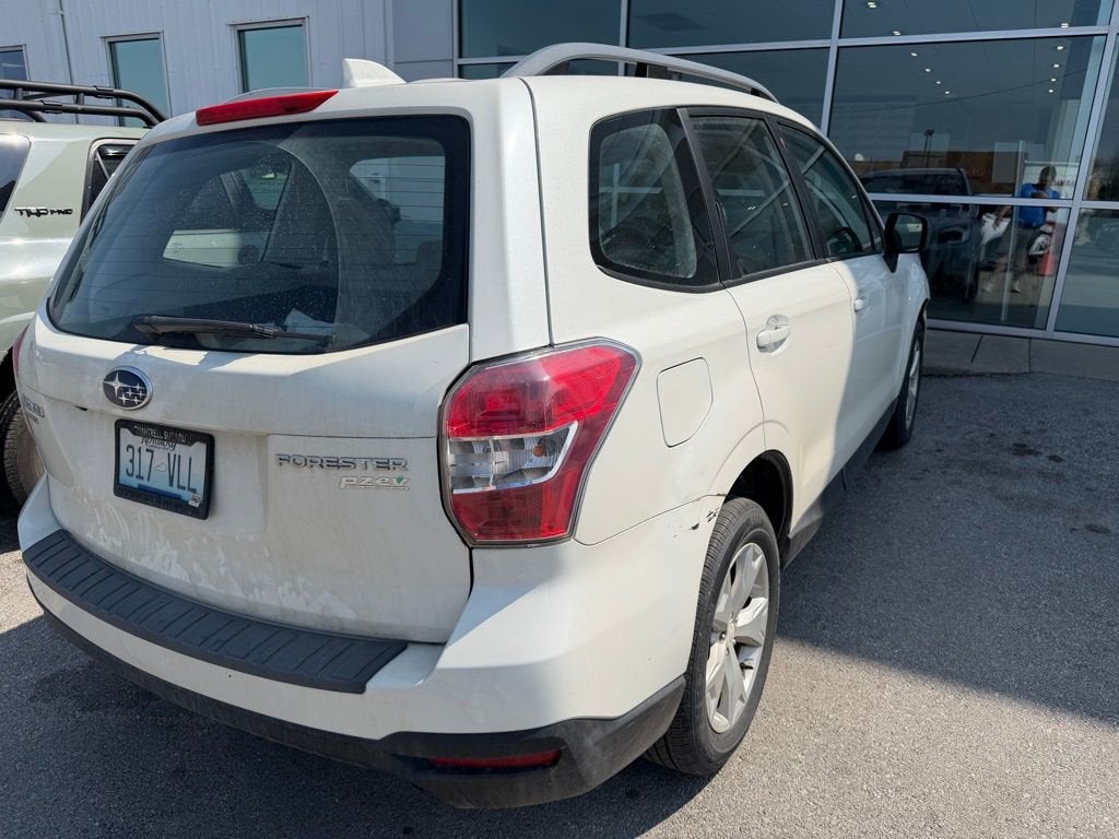 2016 Subaru Forester 2.5i