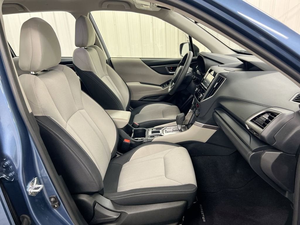 2023 Subaru Forester Base