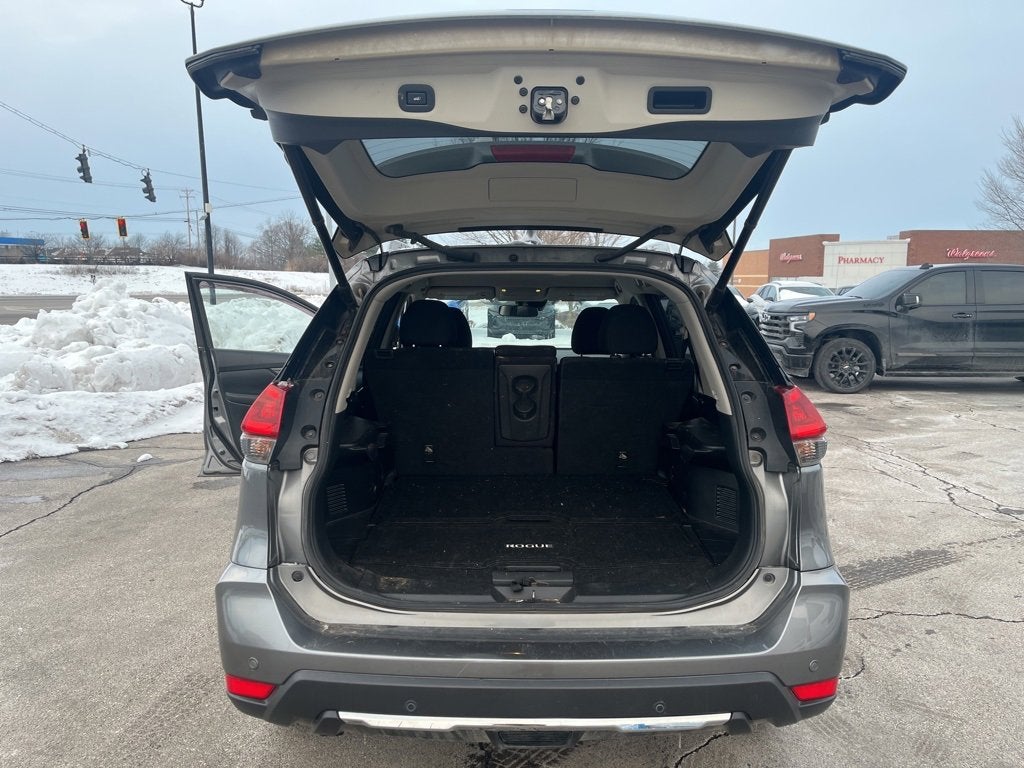 2020 Nissan Rogue SV