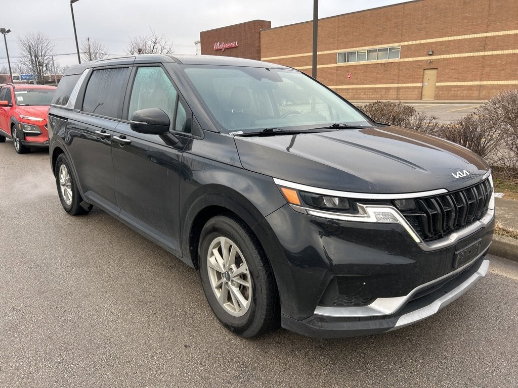 2024 Kia Carnival LX