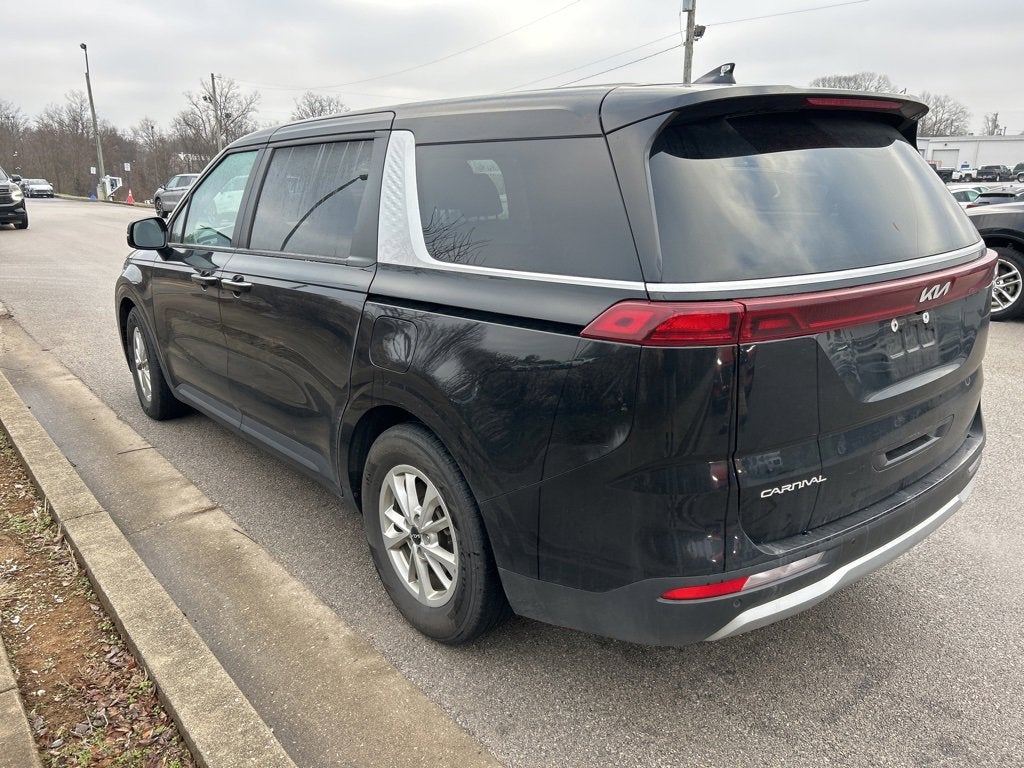 2024 Kia Carnival LX