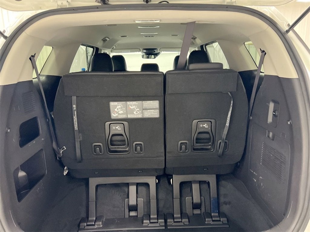 2023 Kia Carnival LX