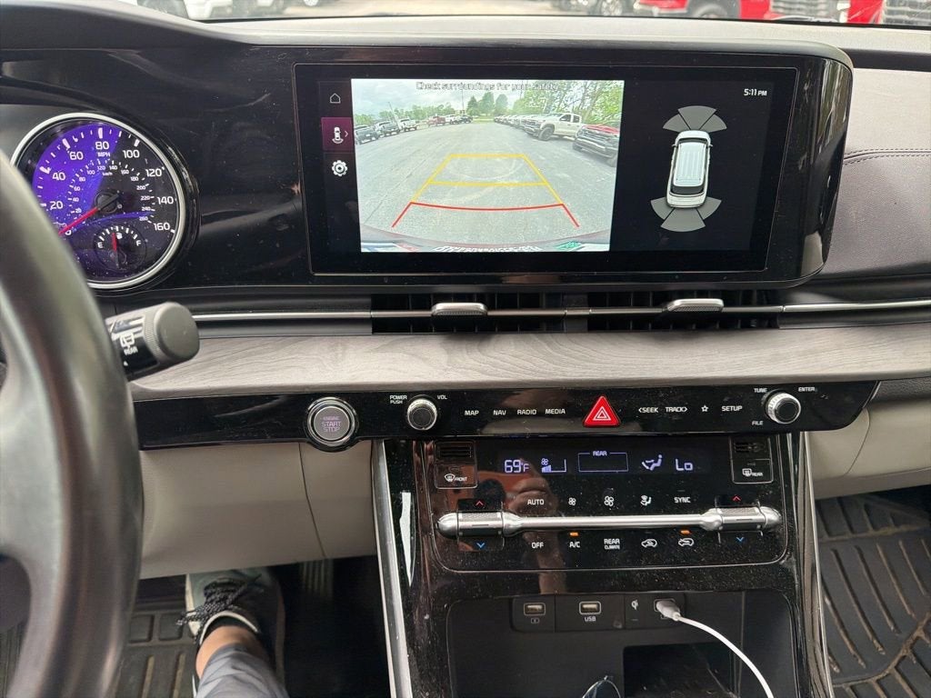 2024 Kia Carnival EX