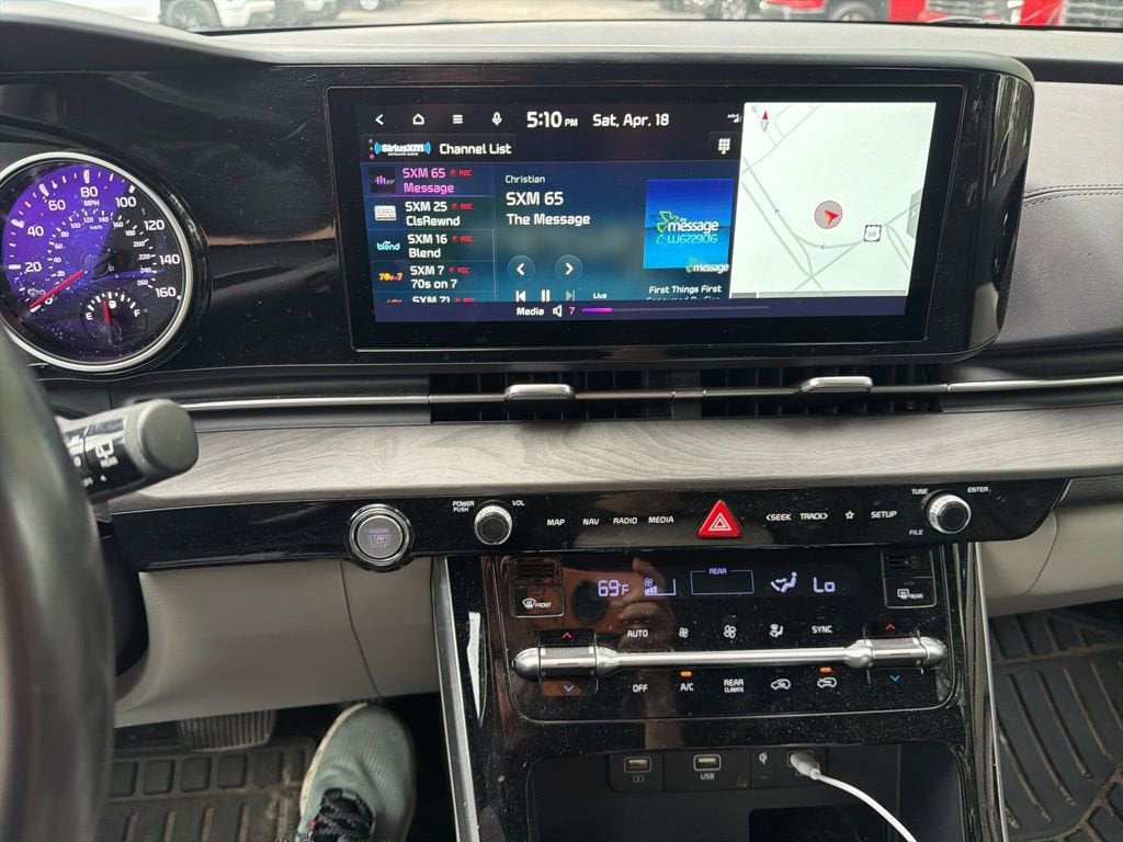 2024 Kia Carnival EX