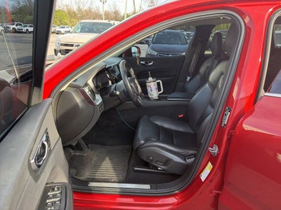 2019 Volvo XC60 Momentum