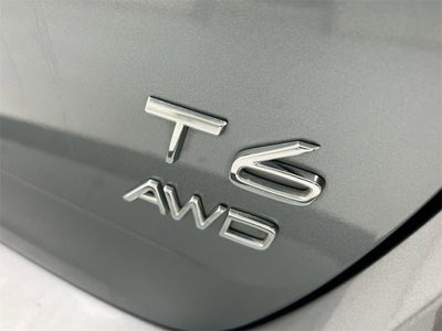 2017 Volvo V60 R-Design Platinum