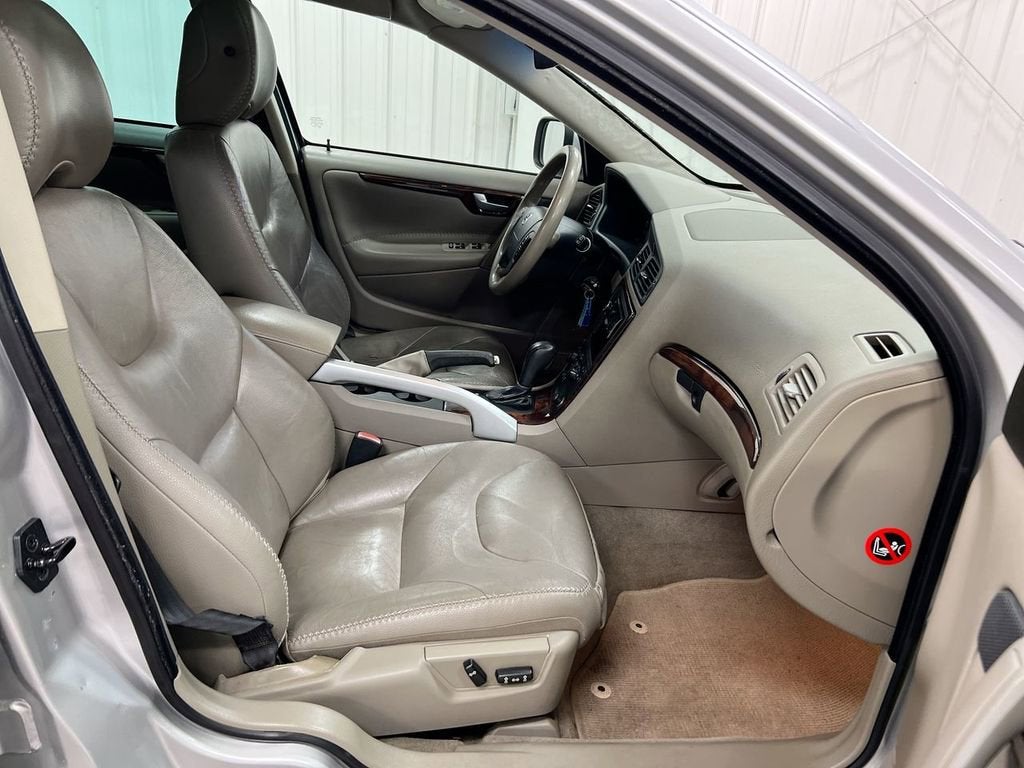 2007 Volvo XC70 Base