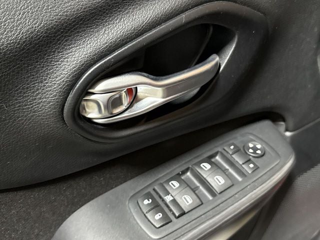 2015 Jeep Cherokee Sport