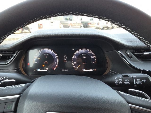2026 Jeep Grand Cherokee Laredo Altitude