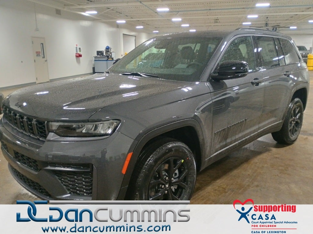 2026 Jeep Grand Cherokee Laredo