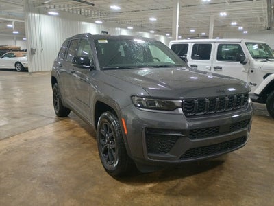 2026 Jeep Grand Cherokee Laredo