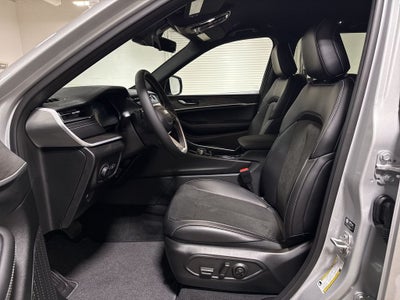 2026 Jeep Grand Cherokee Altitude