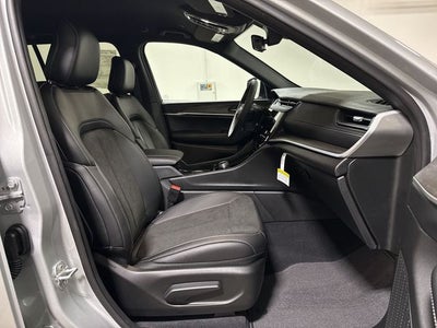 2026 Jeep Grand Cherokee Altitude