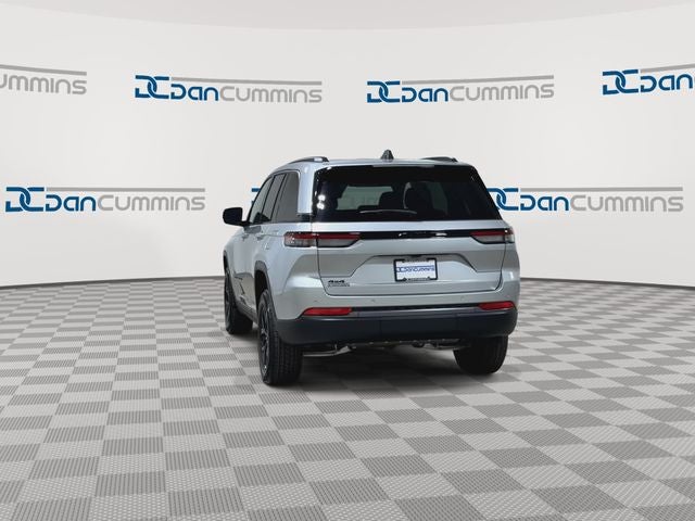2026 Jeep Grand Cherokee Altitude