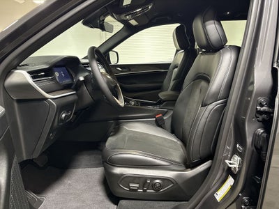 2026 Jeep Grand Cherokee Altitude