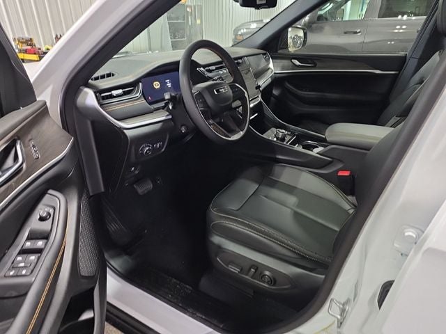 2026 Jeep Grand Cherokee 85th Anniversary Edition