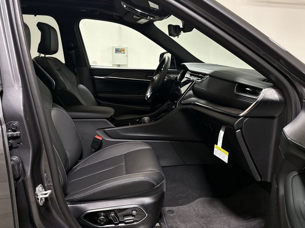 2025 Jeep Grand Cherokee Overland