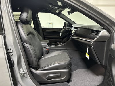 2027 Jeep Grand Cherokee L Laredo Altitude
