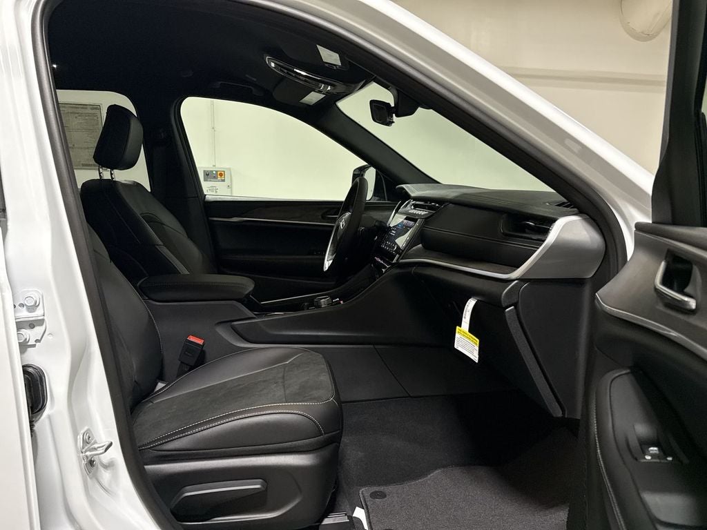 2026 Jeep Grand Cherokee L Laredo