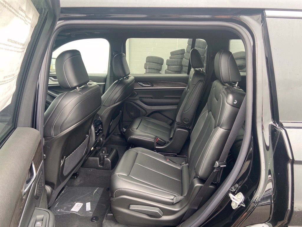 2027 Jeep Grand Cherokee L Limited