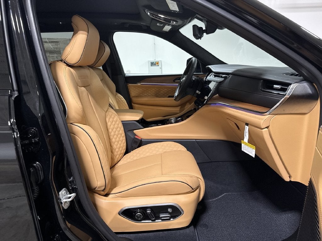 2027 Jeep Grand Cherokee L Summit