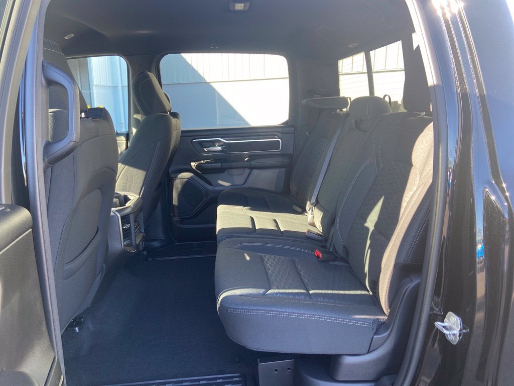 2027 RAM 1500 Big Horn/Lone Star