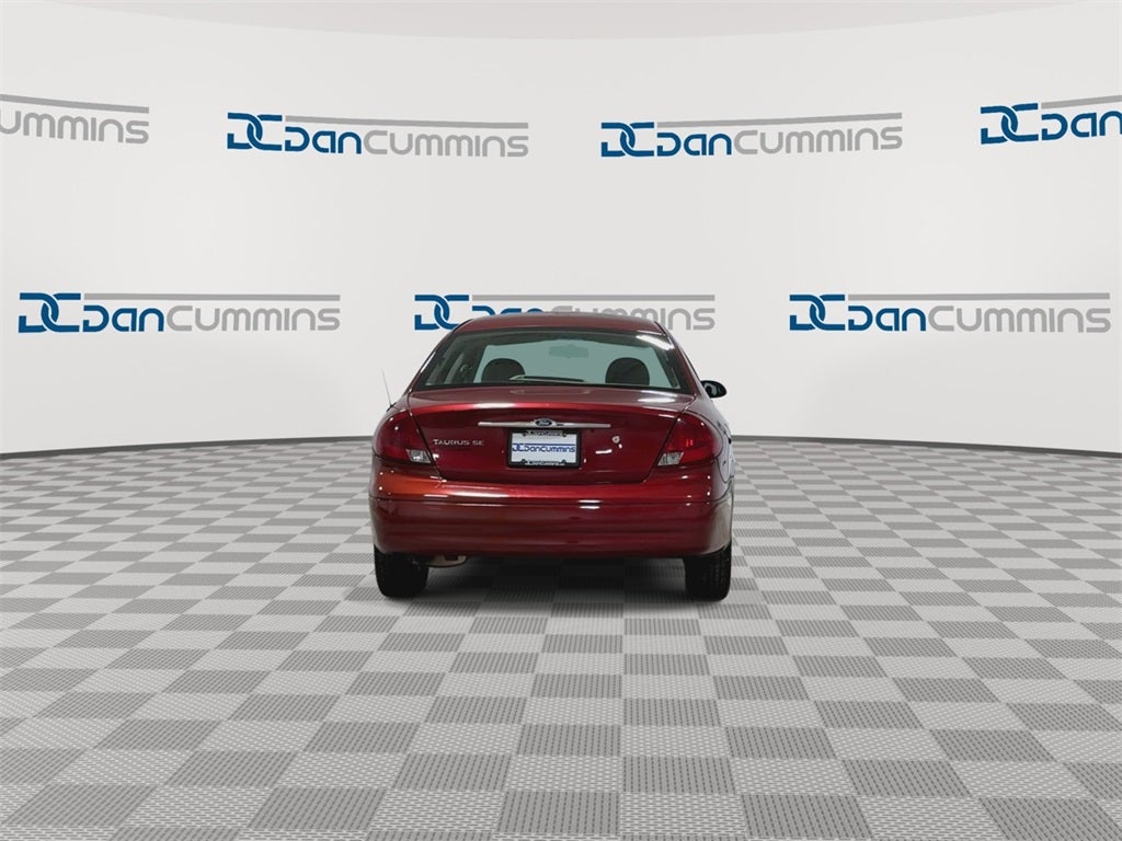 2002 Ford Taurus SE
