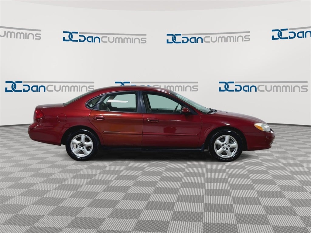 2002 Ford Taurus SE
